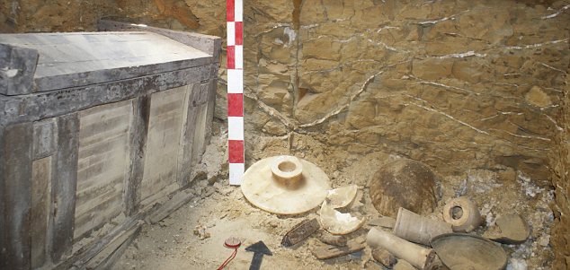 tomb-with-pottery-remains.jpg