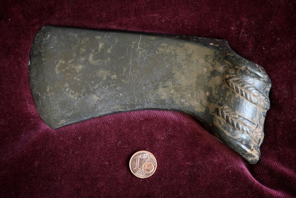 4,500-year-old Mesopotamian battle axe
