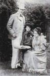 Oscar, Constance and their son Cyril in happier days