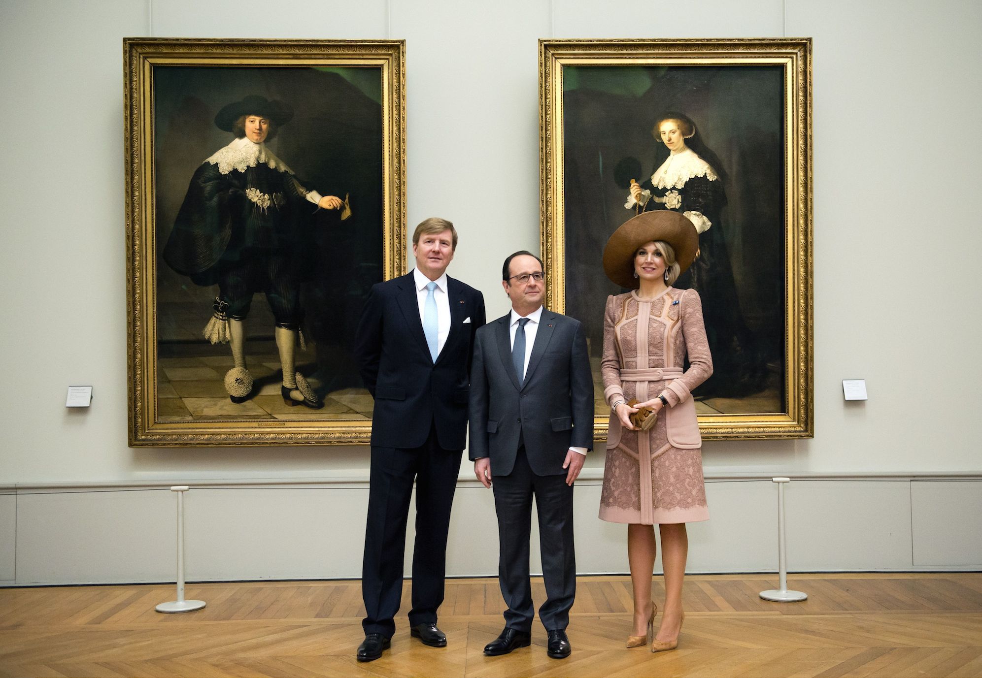 King-Willem-Alexander-of-the-Netherlands-President-Francois-Hollande-of-France-and-Queen-Maxima-of-the-Netherlands-in-front-the-Rembrandt-portraits-at-the-Louvre-Museum-March-10-2016.-Etienne-Laure.jpg