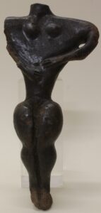 Figurine of crying woman. Photo courtesy the Soprintendenza Archeologia Belle Arti Paesaggio Etruria Meridionale.