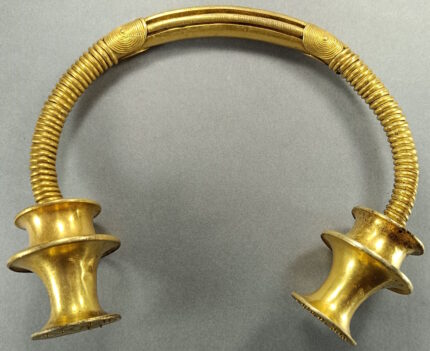 Exceptional gold torc discovered by water worker Sergio Narciandi, ca. 2500 years old. Photo courtesy the Archaeological Museum of Asturias.