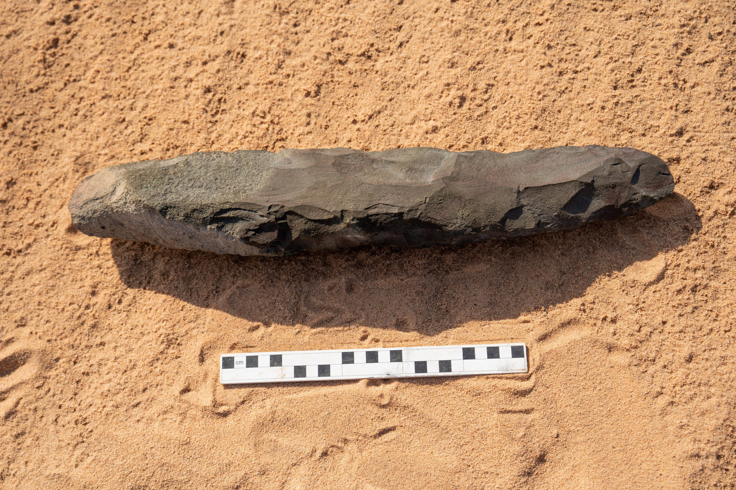 Giant 200,000-year-old hand axe found in Saudi Arabia