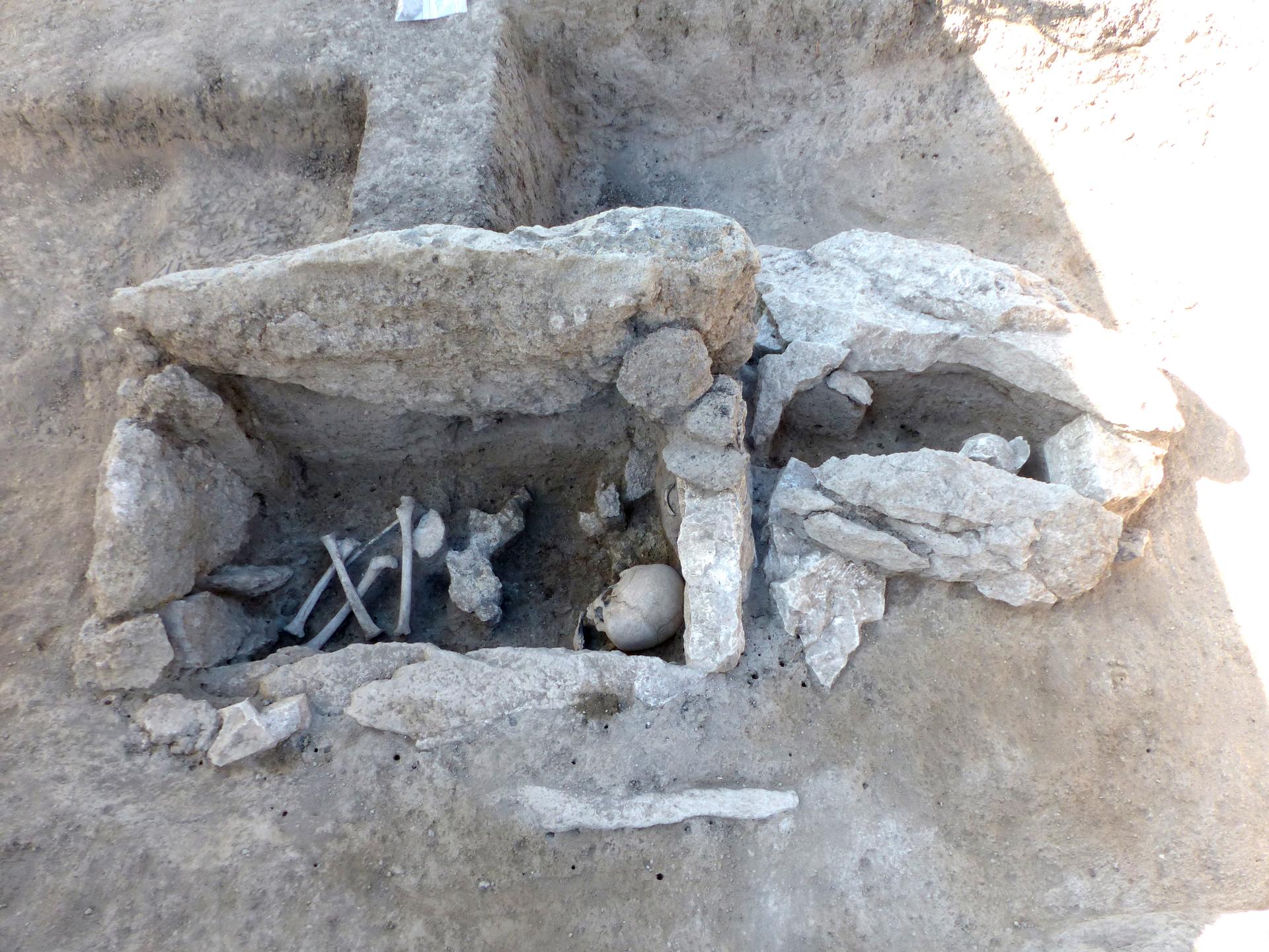Full gamut of Neolithic occupation, funerary practices found at site in France