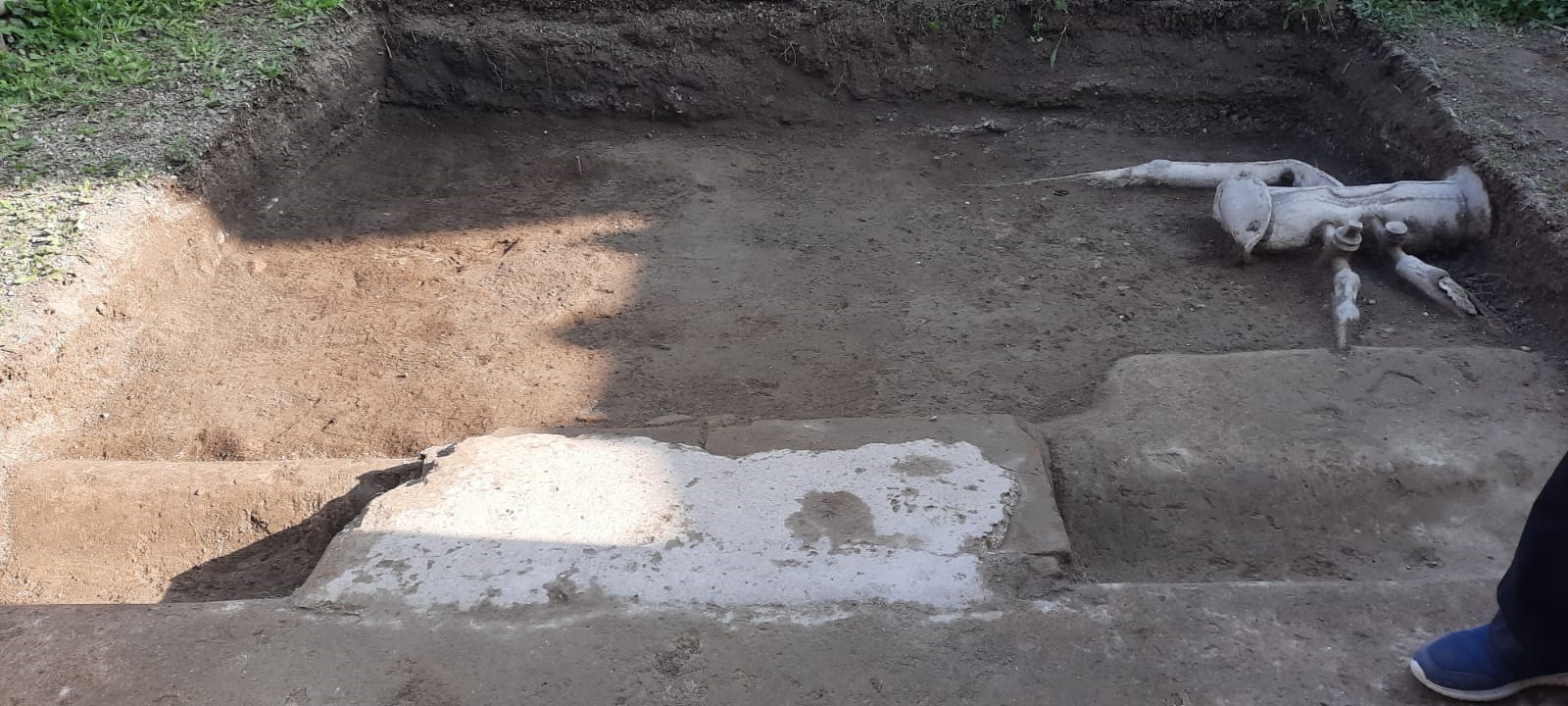 Roman water tank with pipes, valves revealed – The History Blog